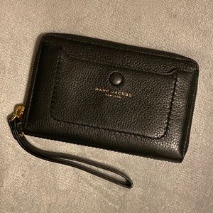 Marc Jacobs Zip Phone Leather Wristlet
